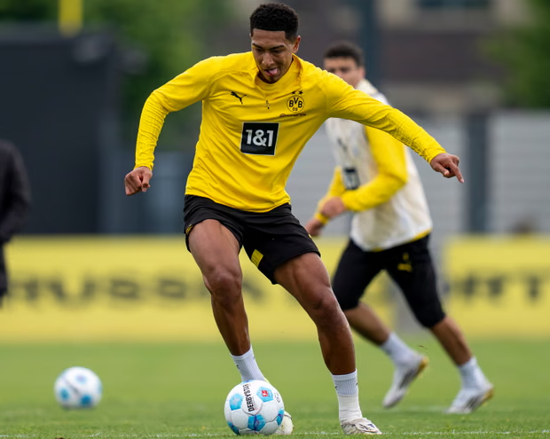 ONG39 Berita Sepak Bola Terbaru & Hasil Pertandingan. Jobe Bellingham: Dortmund Hadapi Tekanan untuk Melepasnya