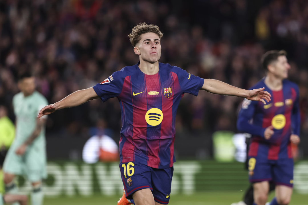 ONG39 Berita Sepak Bola Terbaru & Hasil Pertandingan. Barcelona Hadapi Krisis & Kejutan di Lini Tengah!