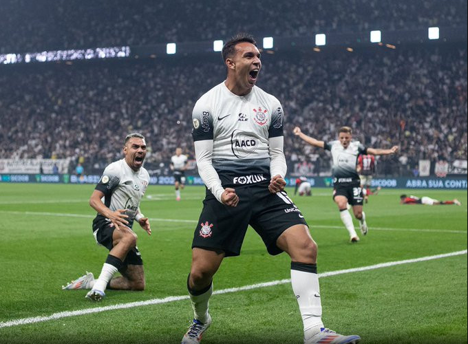 ONG39 Berita Sepak Bola Terbaru & Hasil Pertandingan. Giovane Naik Daun, Klub-Klub Top Eropa Mulai Bergerak!