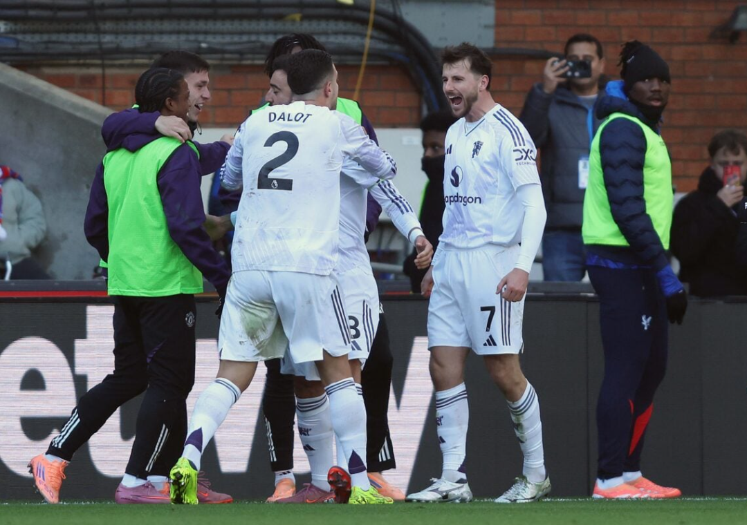 ONG39 Berita Sepak Bola Terbaru & Hasil Pertandingan. Kebangkitan Manchester United: Comeback di Markas Palace!