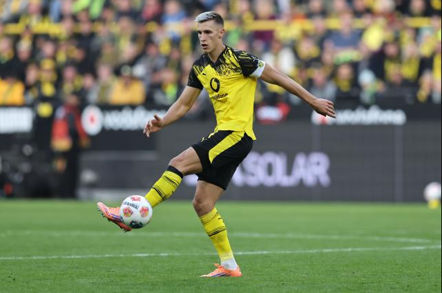 ONG39 Berita Sepak Bola Terbaru & Hasil Pertandingan. Target Bek Liverpool: Schlotterbeck Jadi Incaran Panas!