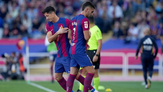 ONG39 Berita Sepak Bola Terbaru & Hasil Pertandingan. Persaingan Posisi Penyerang Barcelona Memanas!