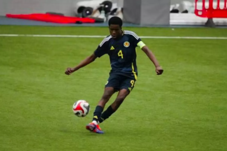 ONG39 Berita Sepak Bola Terbaru & Hasil Pertandingan. Liverpool Belum Aman Amankan Dara Jikiemi